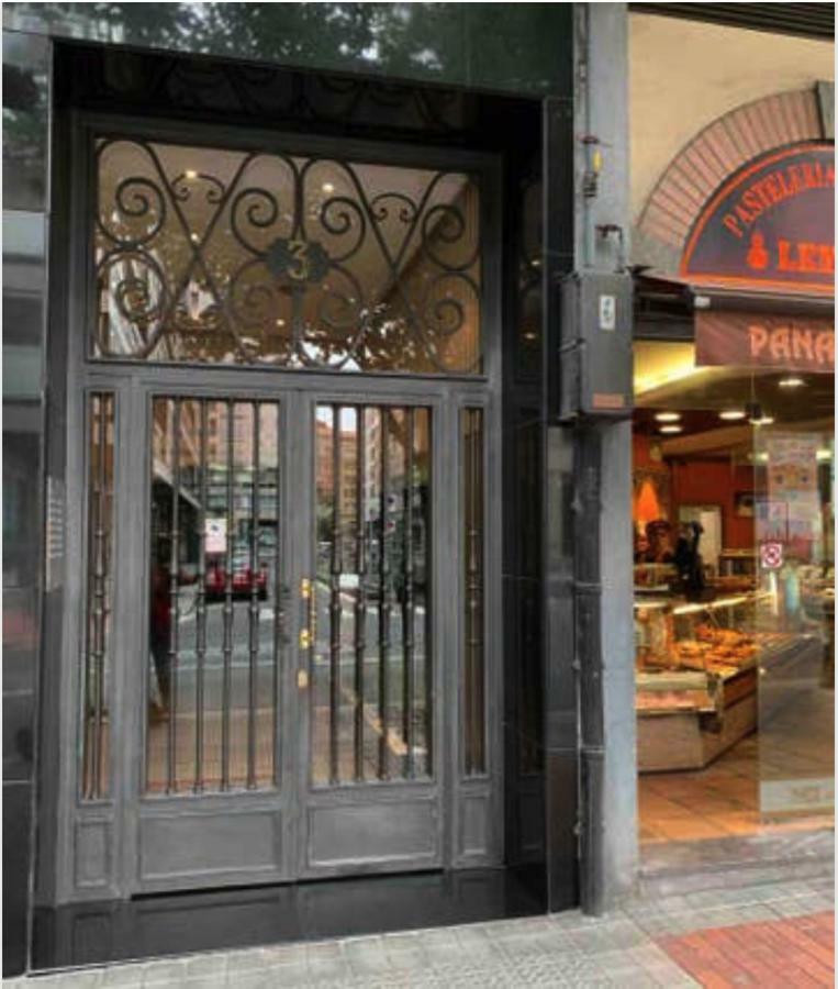 Ferienwohnung Premium Location! Gran Via & Free Parking Bilbao Exterior foto